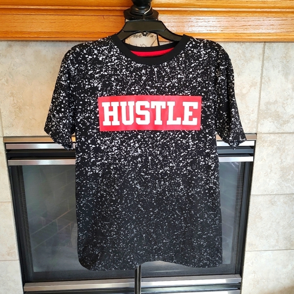 💥3/$20 Civil Sektor Large HUSTLE T-shirt!